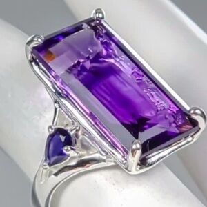 Elegant Faceted Cut, Genuine Amethyst Ring
⭐️See Video⭐️